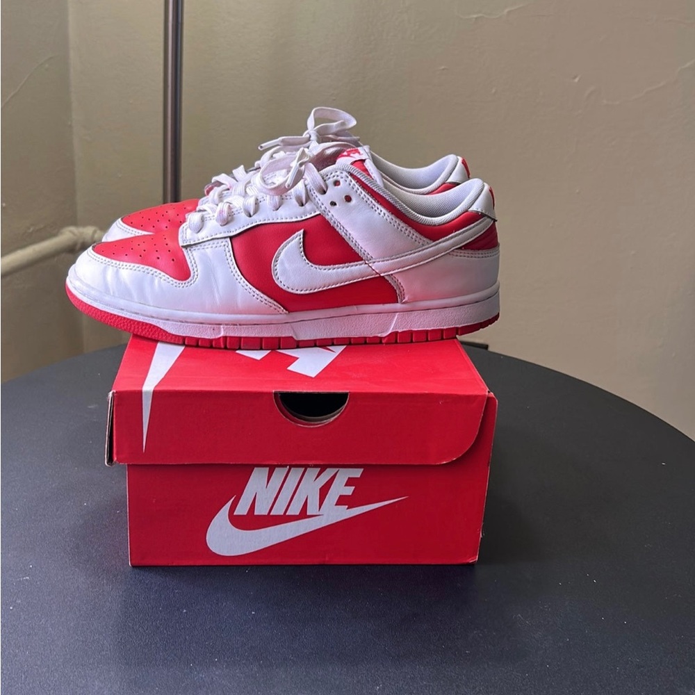 Nike dunks lows red